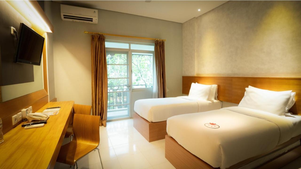 Nite & Day Mdc Puncak - Gadog Hotel Bogor Kültér fotó